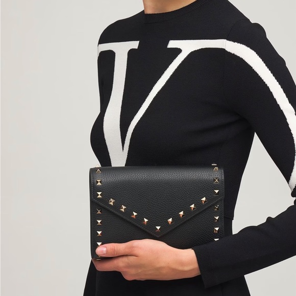 Authentic Valentino Rockstud Wallet on Chain bag - Picture 3 of 9